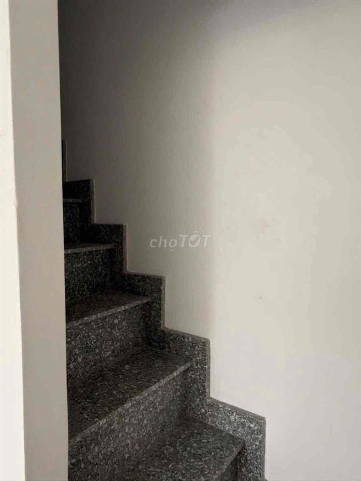 thuê nhà mặt tiền