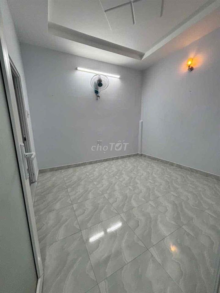 Cho thuê nhà nguyên căn 3 phòng 3wc 8trieu