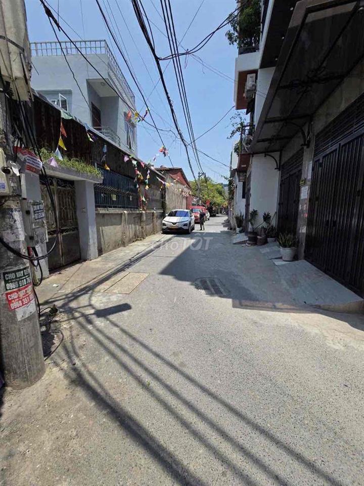 Phòng trọ full nội thất gần FPT và Công nghệ Đông Á