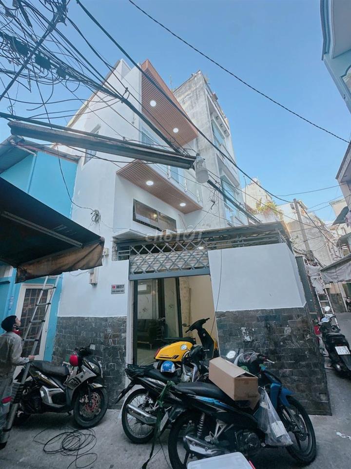 Nhà mới Trần Quang Khải, sát Hoàng Sa, 38m², 2PN, 6,1 tỷ