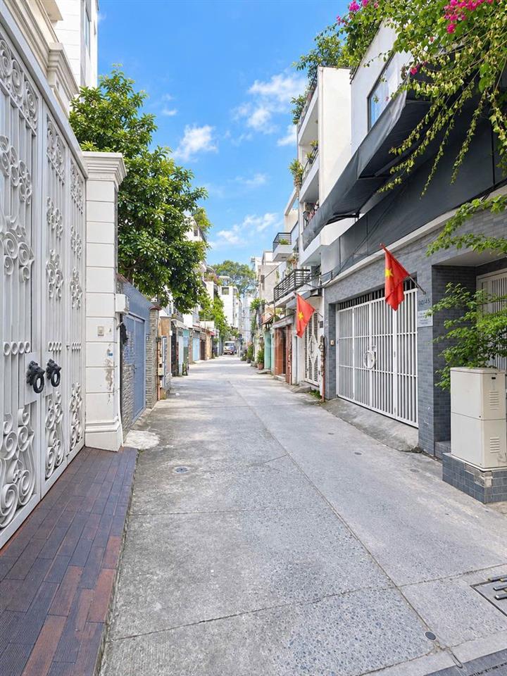 🏡 NHÀ ĐẸP TRẦN QUANG DIỆU – 5 TẦNG | 4PN | 35M² | 8,3 TỶ