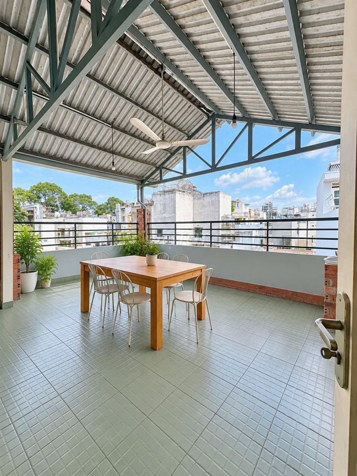 🏡 NHÀ ĐẸP TRẦN QUANG DIỆU – 5 TẦNG | 4PN | 35M² | 8,3 TỶ
