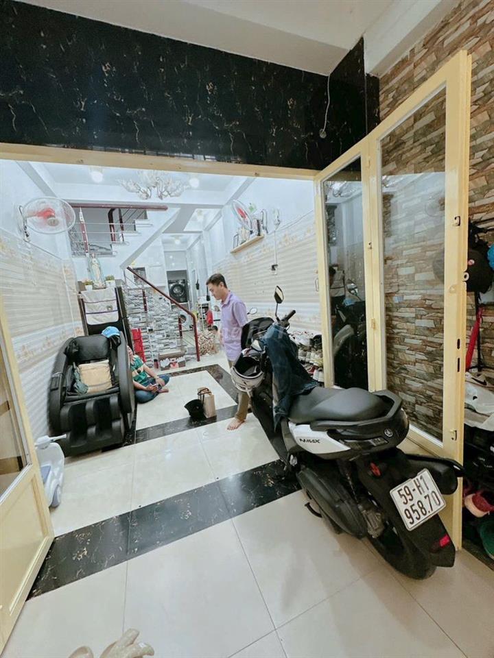 🔥 NGUYỄN TRÃI Q5 – NHÀ 4 TẦNG – SÁT XE HƠI – GIÁ 5,69 TỶ | HH 100 TR