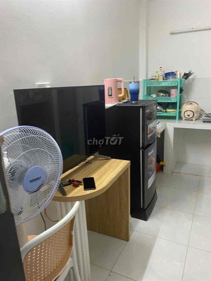 pass phòng 3tr8 ở 42 trần văn dư, tân bình