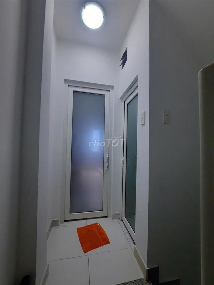 Cho thuê nhà Q4 (full nội thất, sạch sẽ, tiện đi lại)