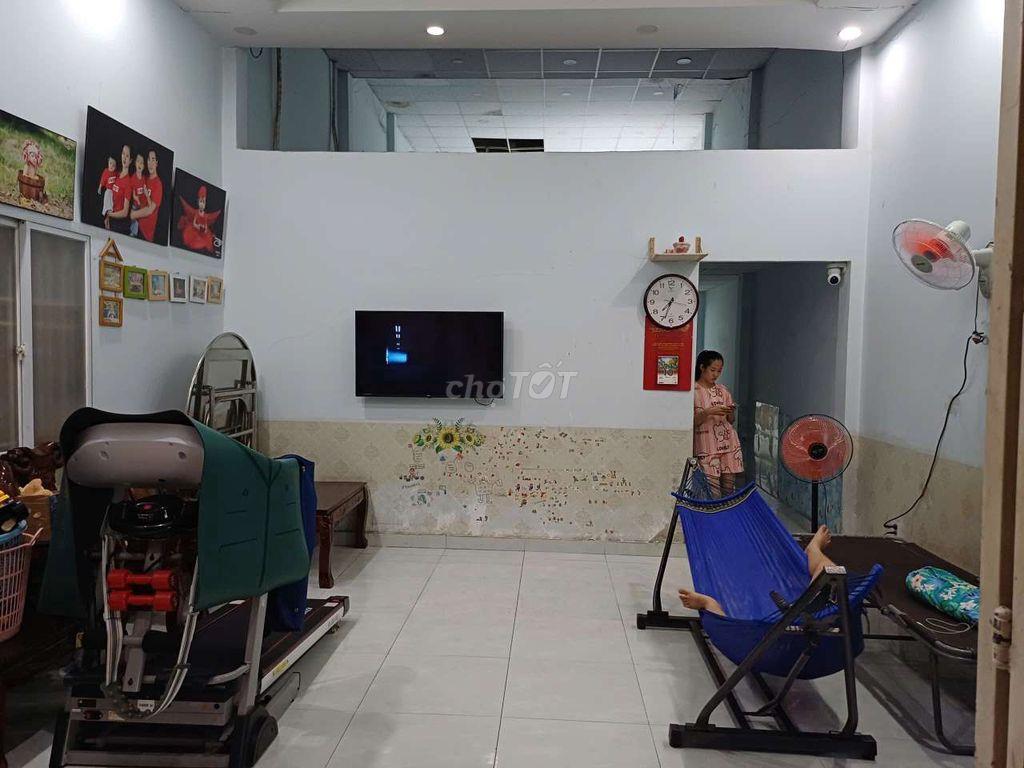 Bán nhà Bà Điểm SHR 80m2 3tỷ9 hẻm ba gác