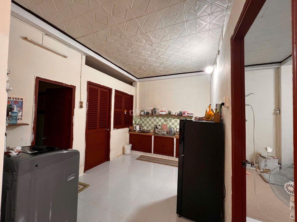 Bán Gấp Căn Hộ Chung Cư Quận 6 