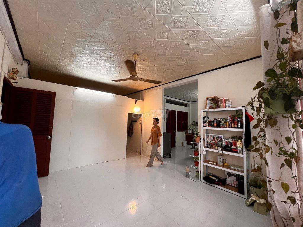 Bán Gấp Căn Hộ Chung Cư Quận 6 