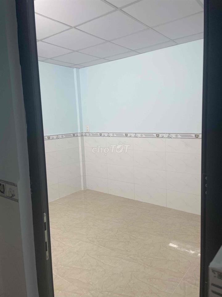 nhà nguyên căn gác lửng mặt tiền đường hẻm Nguyễn Kiệm