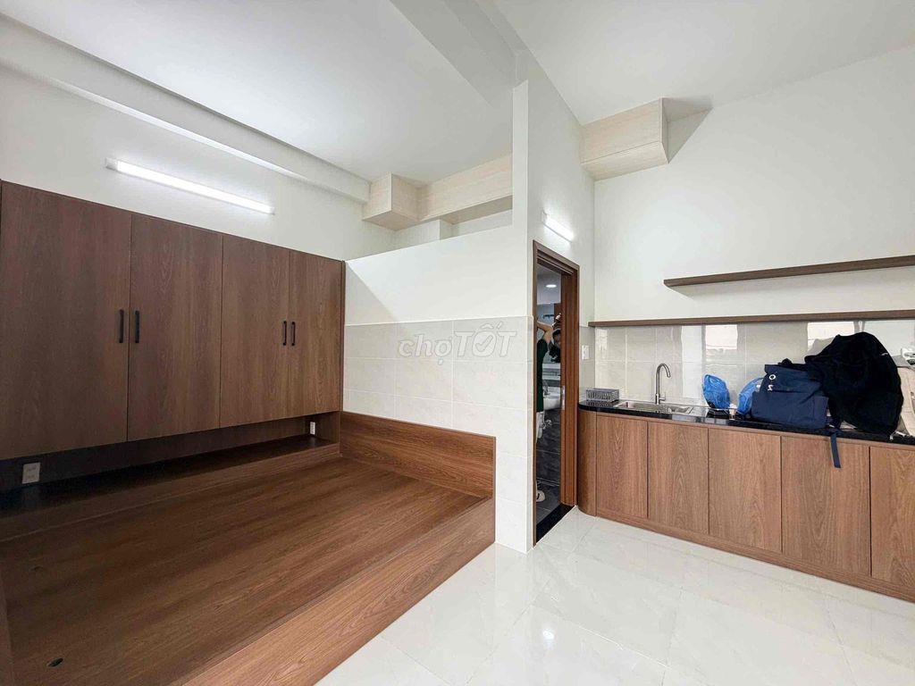 Studio Ngã Tư Ga
