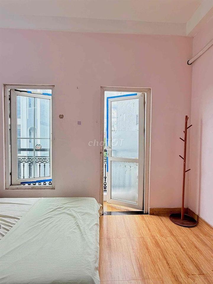 STUDIO BAN CÔNG FULL NỘI THẤT - MÁY GIẶT RIÊNG