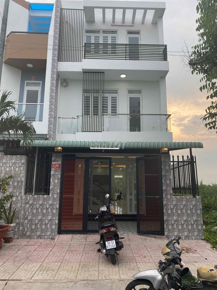 BÁN NHÀ HOẶC CHO THUÊ