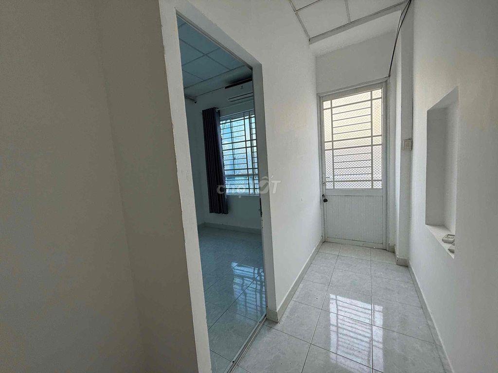 Cho thuê nhà nguyên căn hẻm 258 Trần Hưng Đạo, Q1