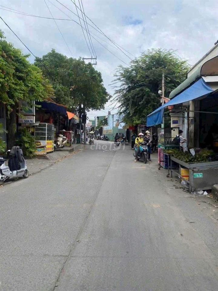 chung cư lau 2 sát chơ phu nhuan