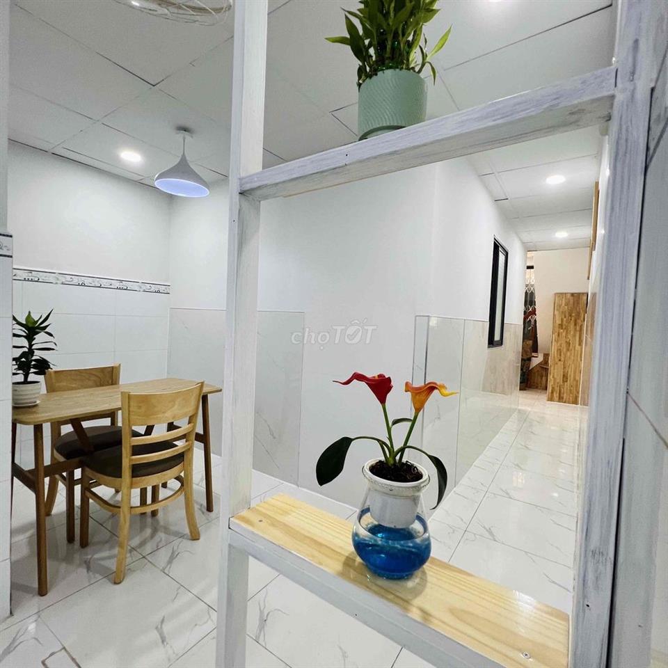 NHÀ TRUNG TÂM Q11 MỚI ĐẸP 100%