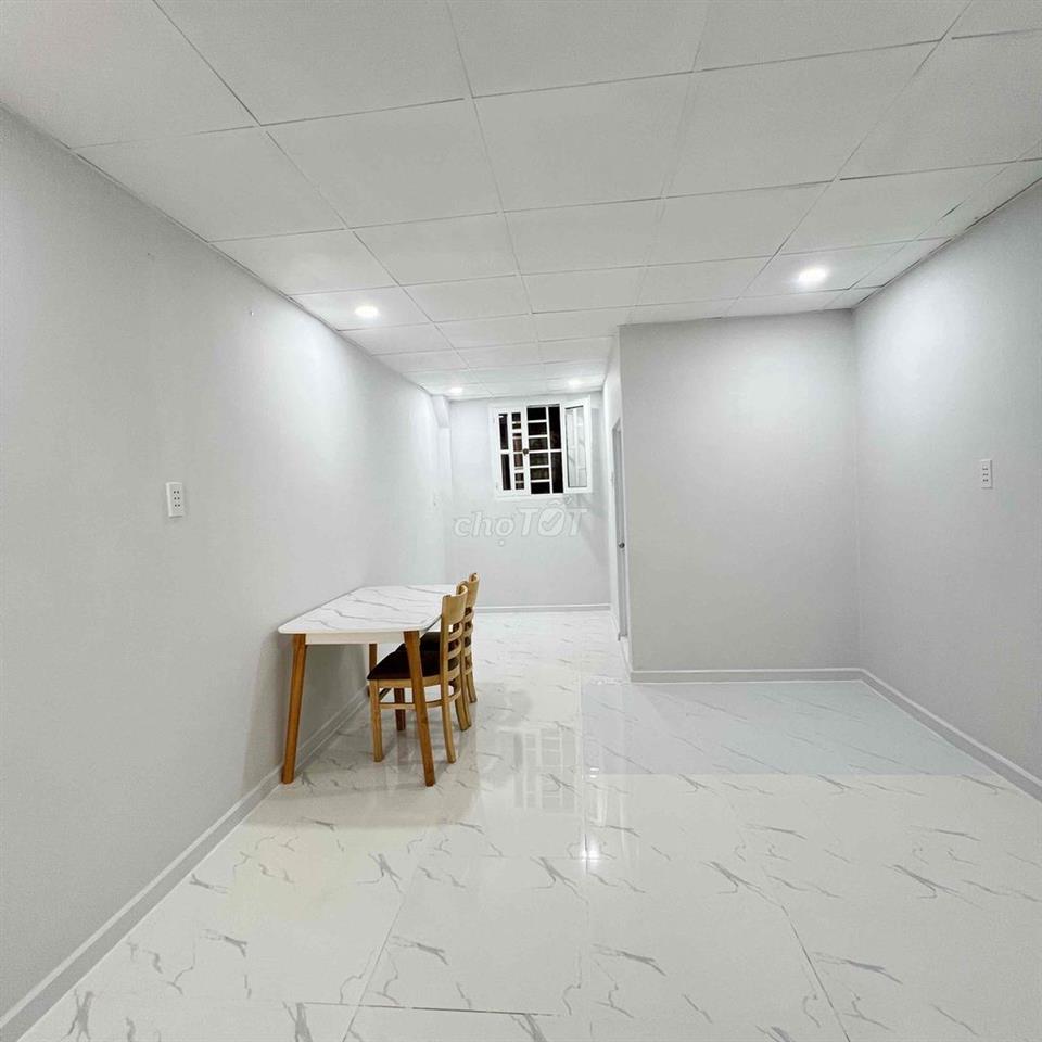 NHÀ TRUNG TÂM Q11 MỚI ĐẸP 100%