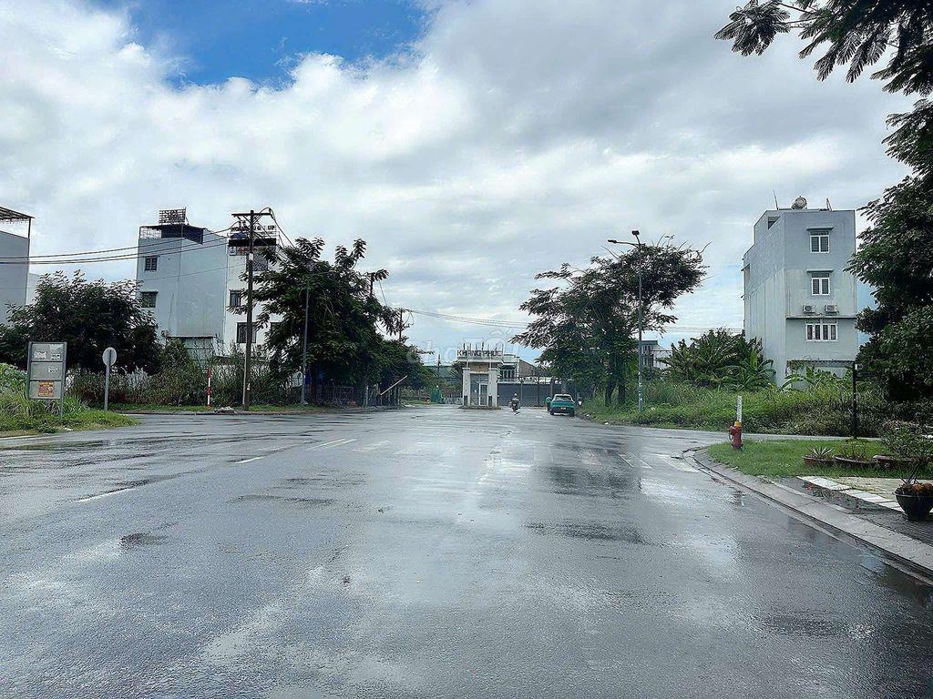 Bán Nền Đất 100m2 - Giá Tốt - Xây Nhà Ở Ngay - Pháp Lý Chuẩn.