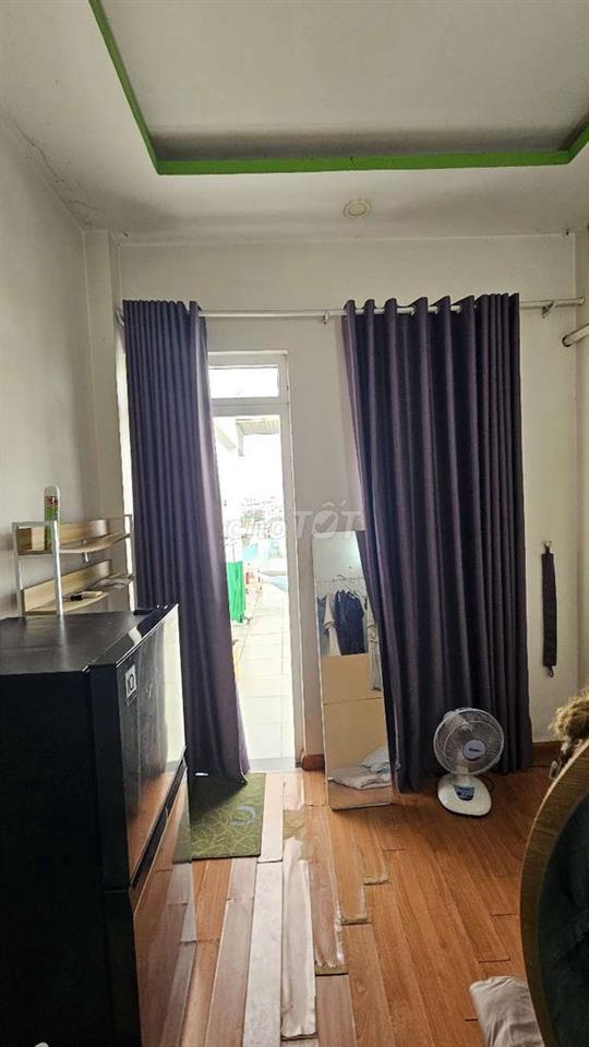 mình pass lại phòng ạ .sân thượng rộng chill thoáng mát 