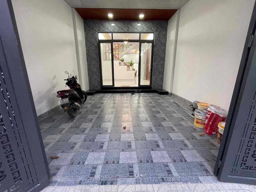 nhà SHR Bà Điểm 100m2 đẹp keng đợi chủ mới