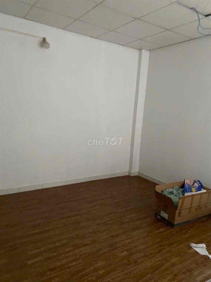 Nhà SHR 1/ Dương Công Khi, mặt tiền xe tải tránh nhau