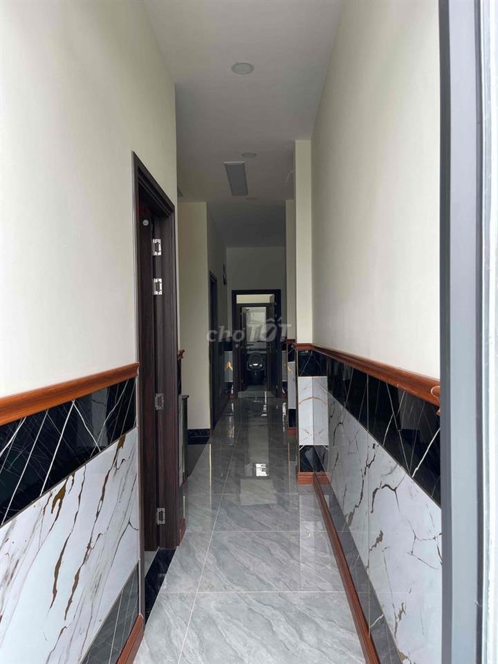 nhà SHR Bà Điểm mới keng lên sóng ngang 5mx23,5m