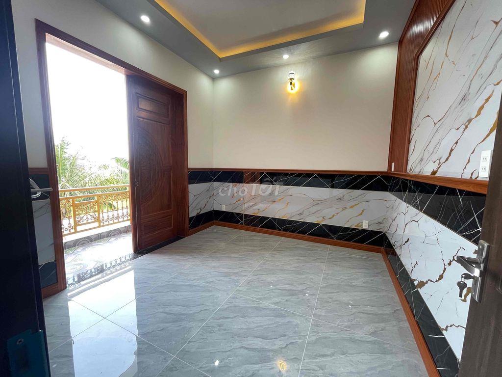 nhà SHR Bà Điểm mới keng lên sóng ngang 5mx23,5m