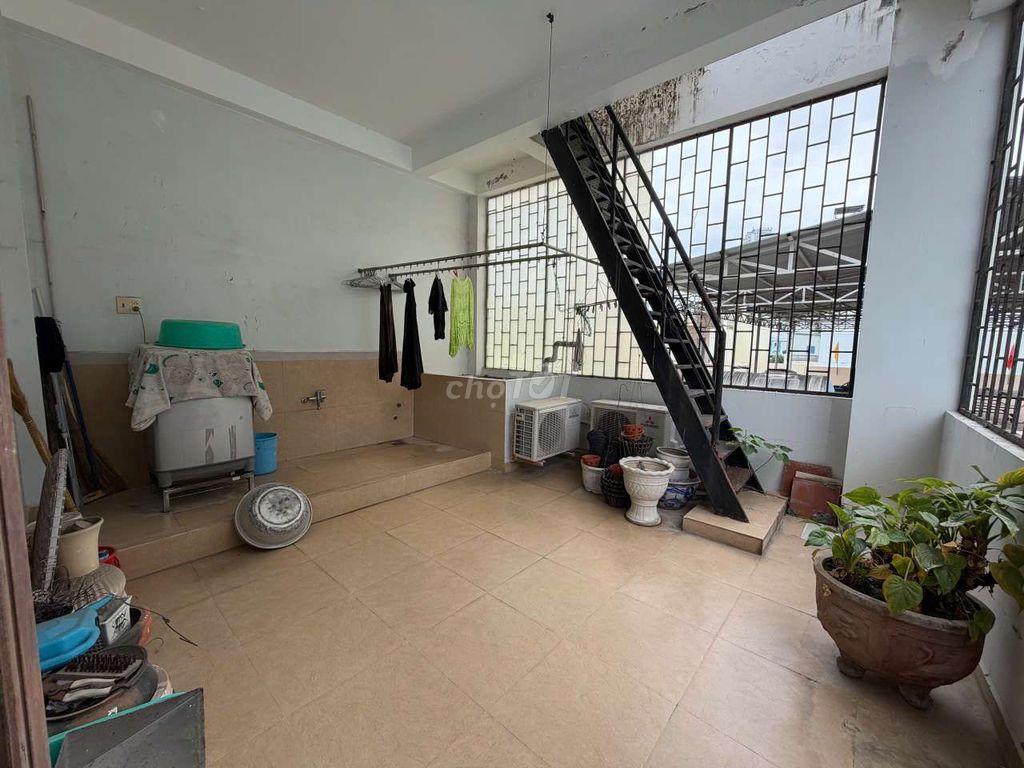 Cho thuê nhà nguyên căn Đường Nguyễn Trung Trực - Nha Trang