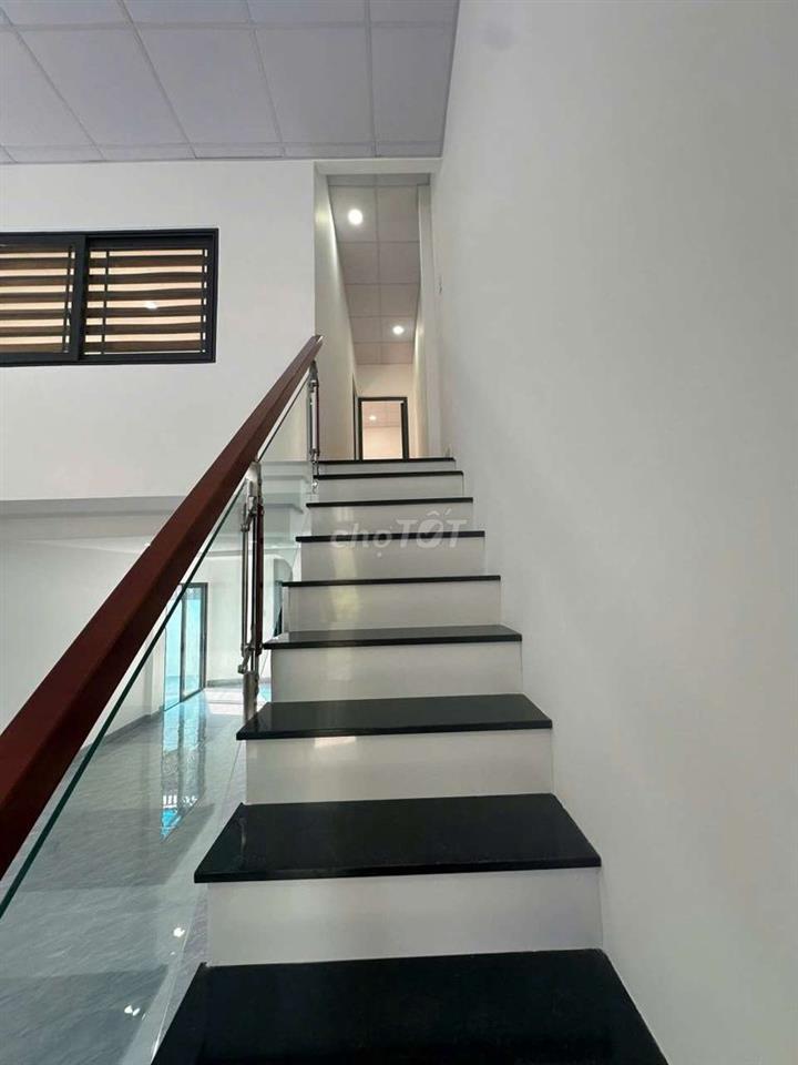 CHO THUÊ NHÀ LÔ GÓC MỚI XÂY – PHÚ XƯƠNG, VĨNH HẢI, NHA TRANG