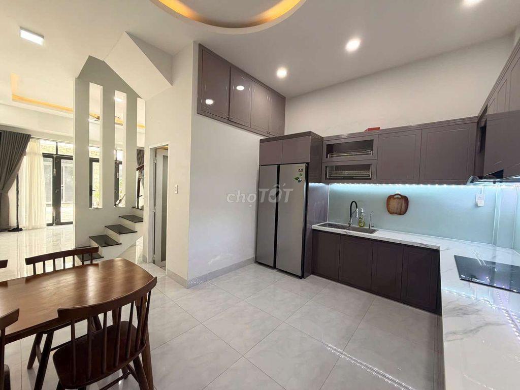 Cho thuê nhà 3 tầng Full nội thất Khu VCN Phước Long gần Đường Số 28