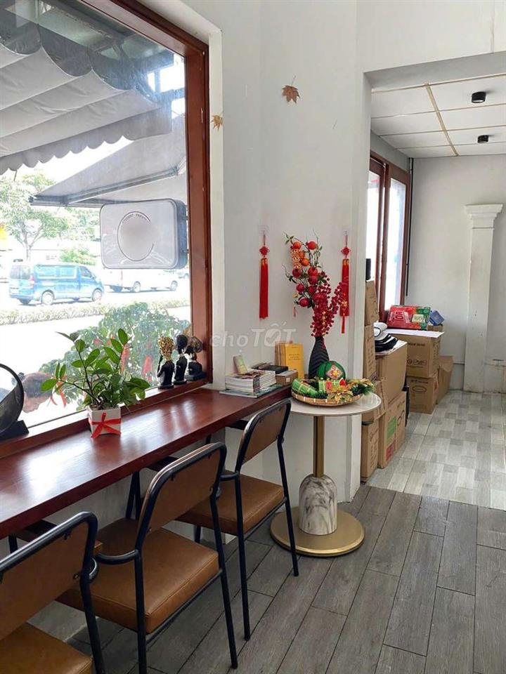 Sang hoặc thuê mặt bằng cafe