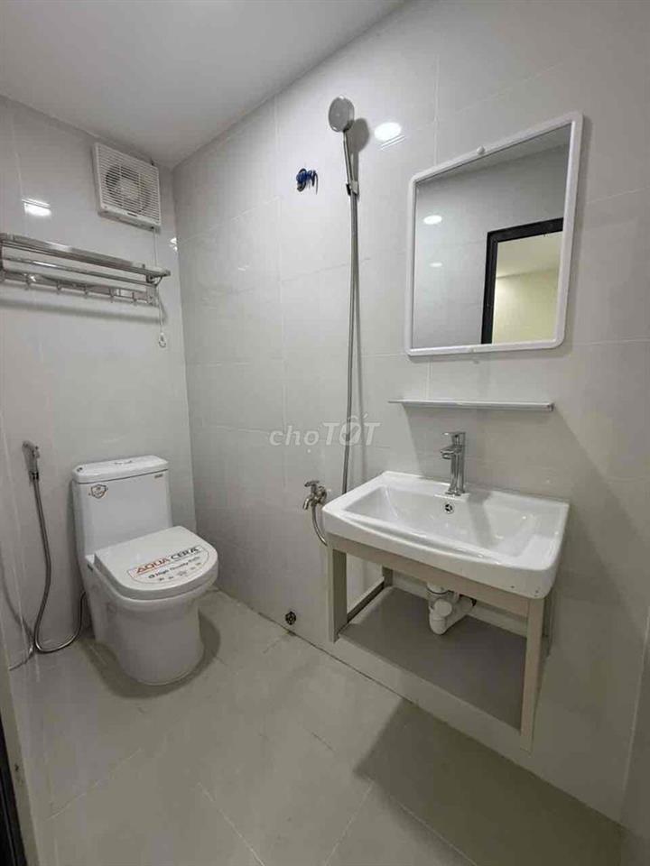 NHÀ TRẦN HƯNG ĐẠO - 2 TẦNG BTCT - GIÁ 5 TỶ NHỈNH - NHÀ MỚI Ở NGAY - SỔ