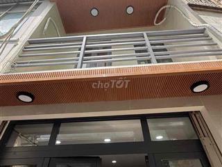 NHÀ TRẦN HƯNG ĐẠO - 2 TẦNG BTCT - GIÁ 5 TỶ NHỈNH - NHÀ MỚI Ở NGAY - SỔ