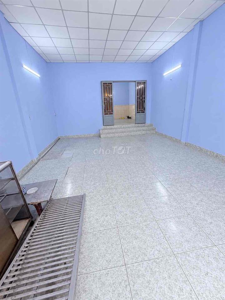 Giáp Luỹ Bán Bích, MTKD Tân Hoá, DT: 101m2 - 5.6x18m - 7.5 Tỷ