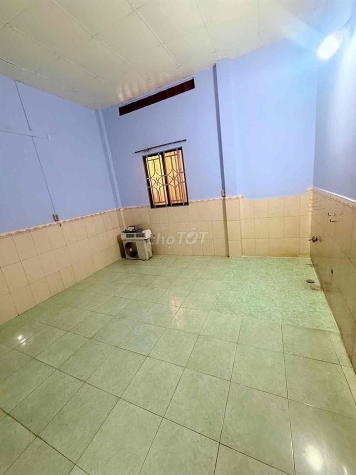 Giáp Luỹ Bán Bích, MTKD Tân Hoá, DT: 101m2 - 5.6x18m - 7.5 Tỷ