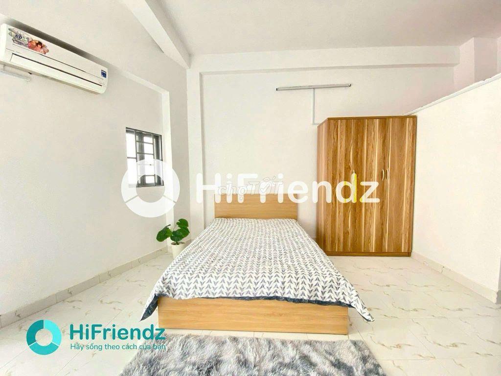 Phòng rộng hơn 40m2 có bancol thông thoáng - thang máy