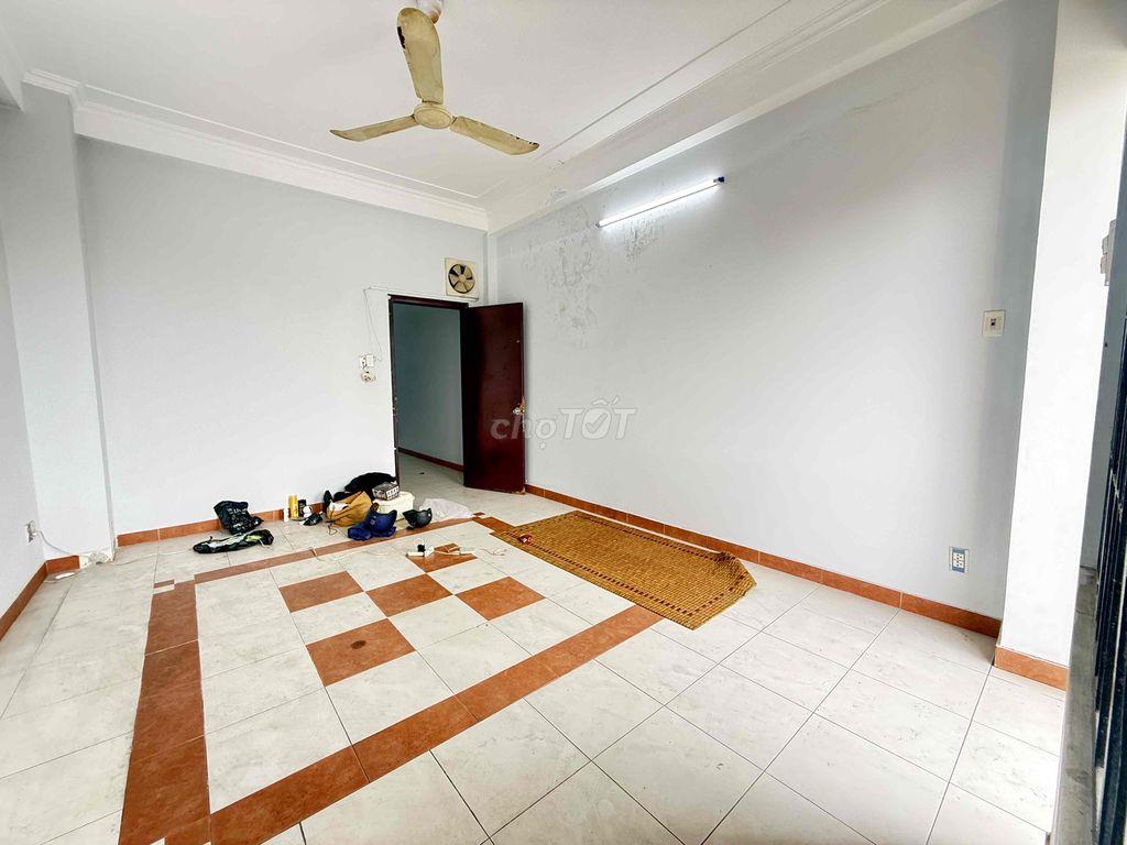 CHO THUÊ NGUYÊN TẦNG 3 - 2PN - NHÀ TRỐNG - CHỈ TÍNH ĐIỆN NƯỚC