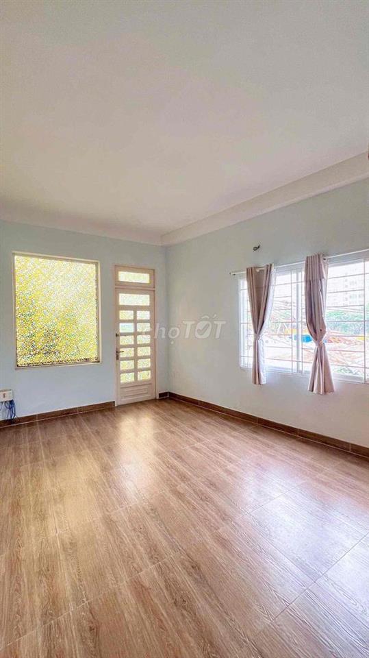(CÒN 4P) CHO THUÊ PHÒNG CÓ BANCOL Ở GẦN TDTU, CÁCH 2KM