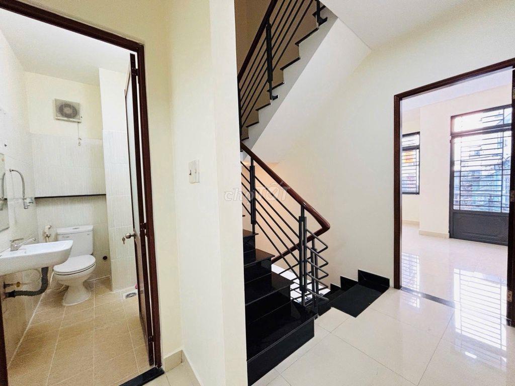 Bán nhà hẻm xe hơi 5m, 2 lối vào, Lạc Long Quân, Bảy Hiền