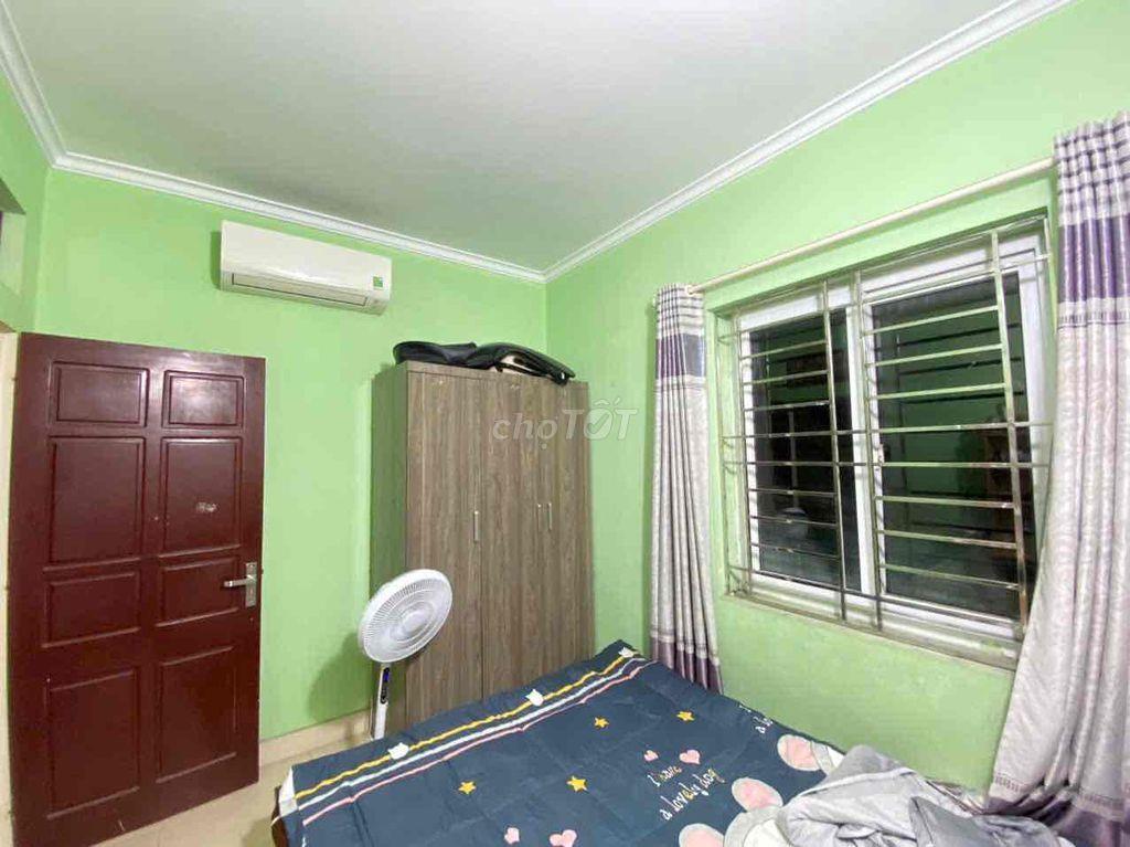 Cho thuê Nhà riêng Định Công, 3 ngủ, 3 tầng, 40m2