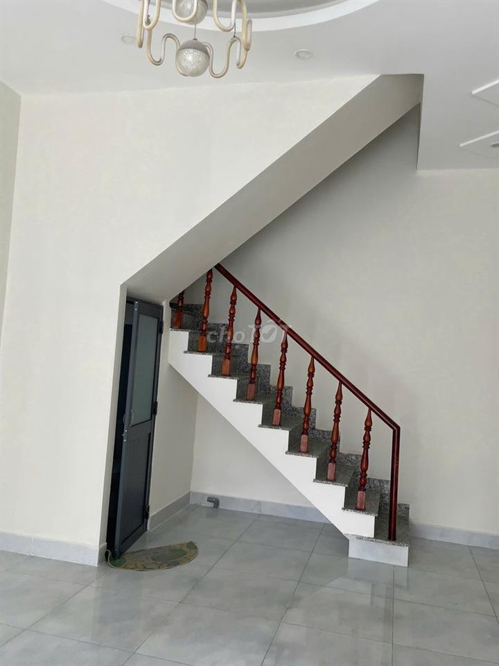 Cho thuê Nhà MT, 4.5 x 10m, T+2L, 02PN, 2WC