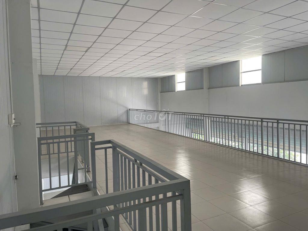 Cho thuê MB KD 15 x 10m, Hầm+ T+lững, giá 35tr/ tháng