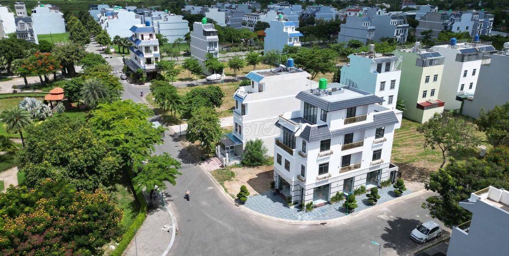 BÁN LÔ ĐẤT ĐỐI DIỆN HỒ SEN KHU ĐÔ THỊ 5 SAO