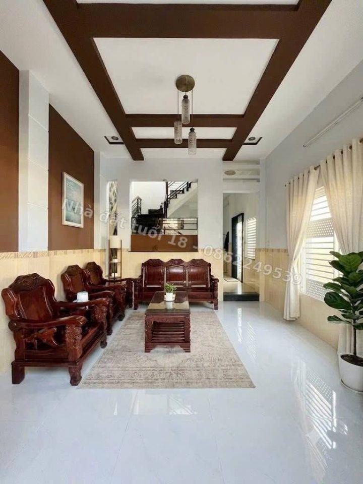 💥 NHÀ 3 TẦNG CĂN GÓC TRUNG TÂM TRƯỜNG THỌ, PHƯỜNG THỦ ĐỨC – 5 PHÒNG NGỦ, Ô TÔ ĐẬU TRƯỚC NHÀ