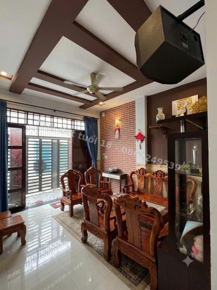 💥 NHÀ 3 TẦNG CĂN GÓC TRUNG TÂM TRƯỜNG THỌ, PHƯỜNG THỦ ĐỨC – 5 PHÒNG NGỦ, Ô TÔ ĐẬU TRƯỚC NHÀ