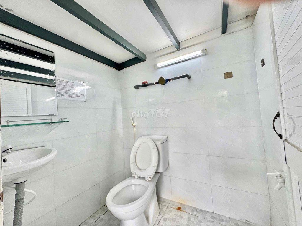 CHO THUÊ PHÒNG GIÁ RẺ CÓ THANG MÁY, HẦM XE, ĐI BỘ HUTECH UTH RỘNG 40m2