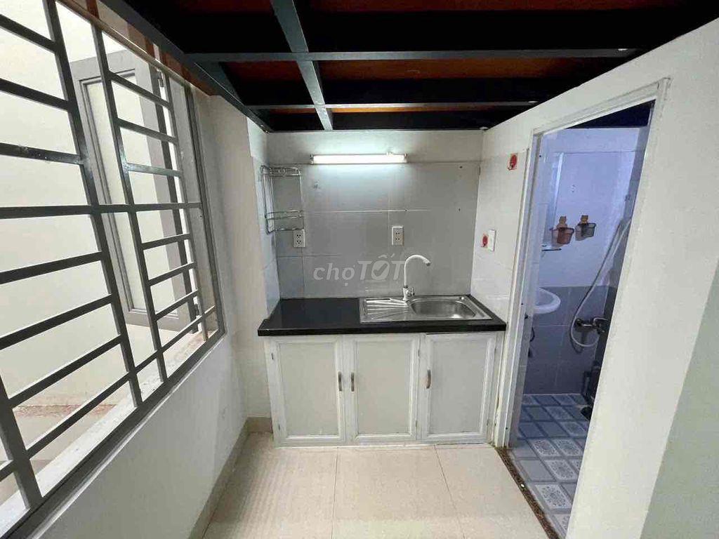 CHO THUÊ PHÒNG CÓ THANG MÁY - HẦM XE RỘNG GIÁ SINH VIÊN