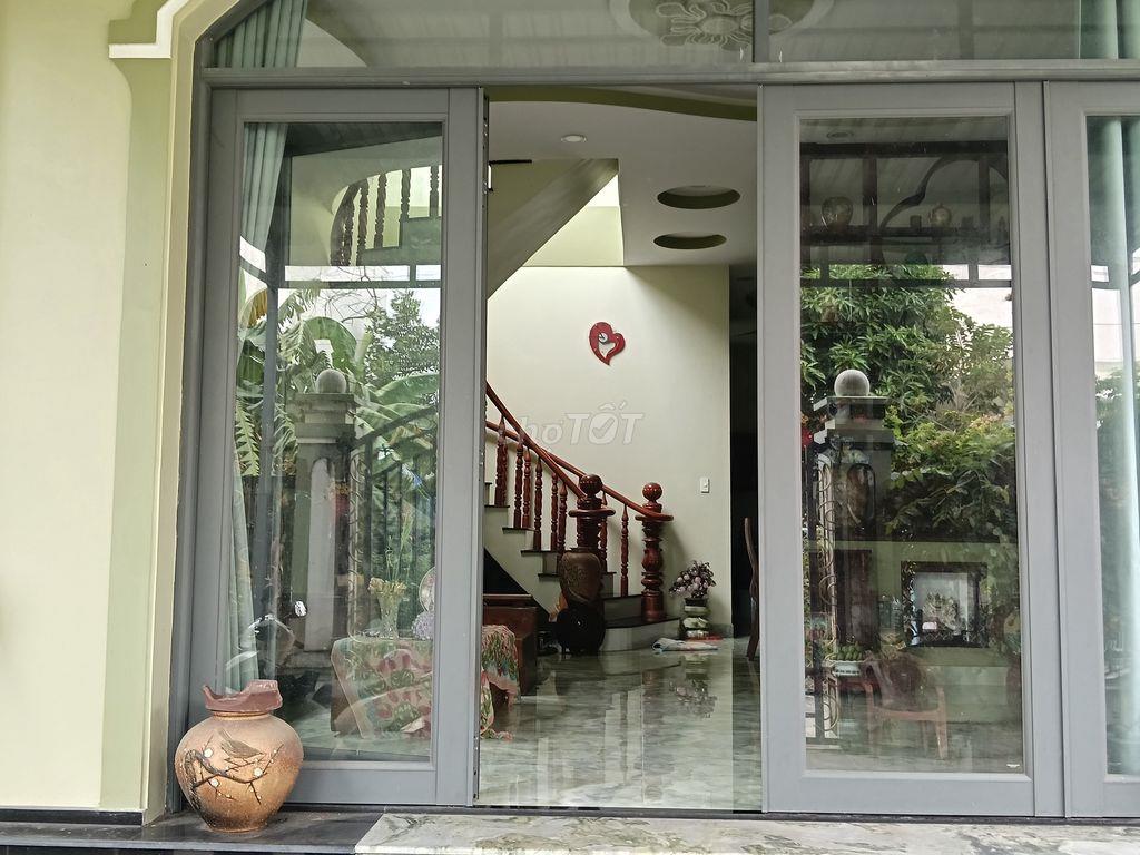 Bán nhà 1 trệt 1 lầu hẻm.xe hơi