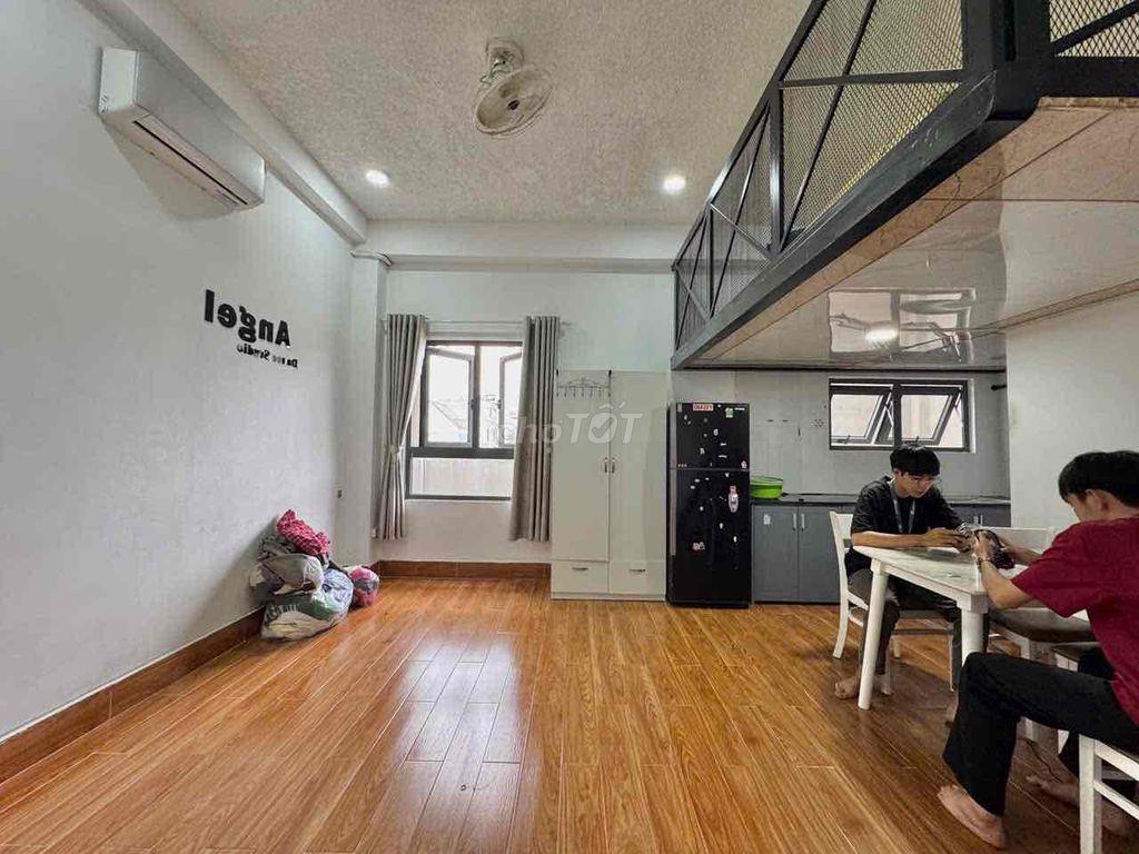 Duplex cửa sổ trời rộng 30m2 gần VLU
