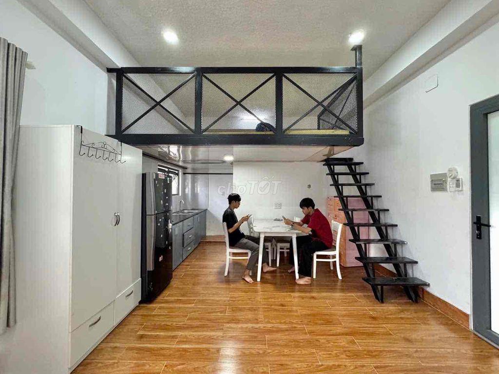 Duplex cửa sổ trời rộng 30m2 gần VLU