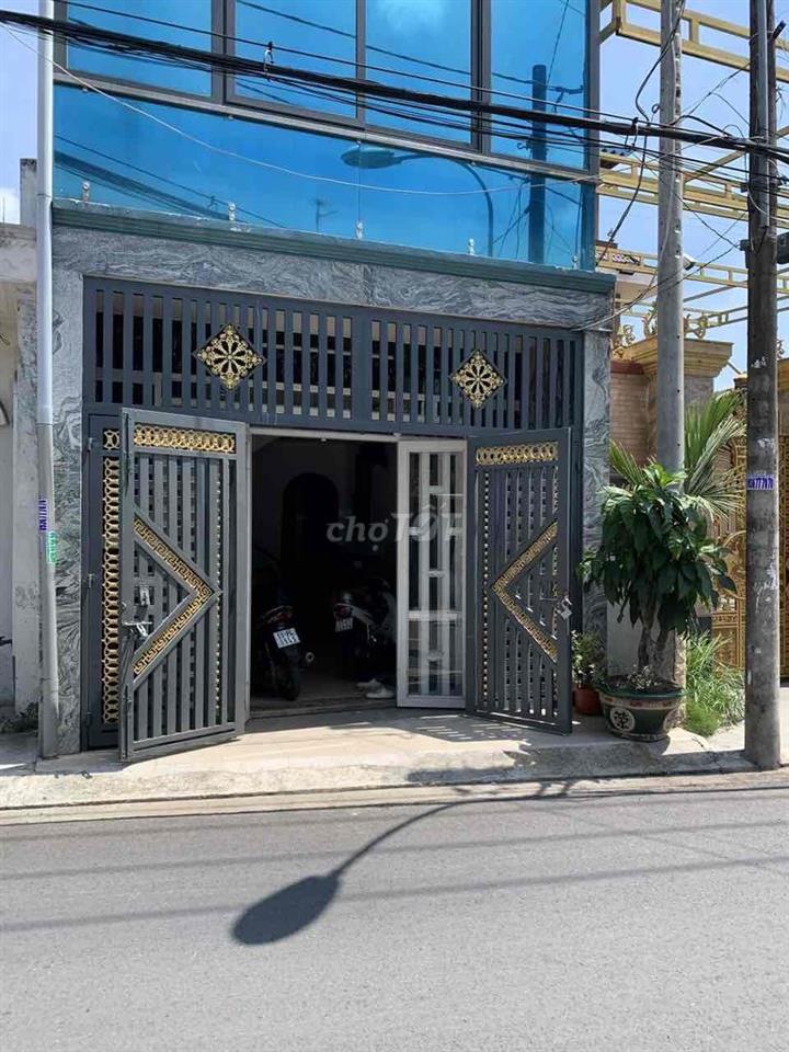nha MT Lê Thị Hồng Gấm